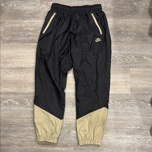 Nike Windrunner Woven Lined Pants - Medium